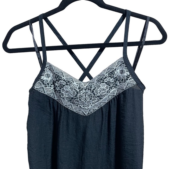 BCBG MaxAzria Lace Hem Cross Back Dress Women’s Size XS - Picture 3 of 6